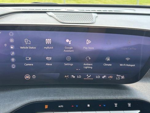 Certified 2025 Buick Enclave Preferred FWD image 21