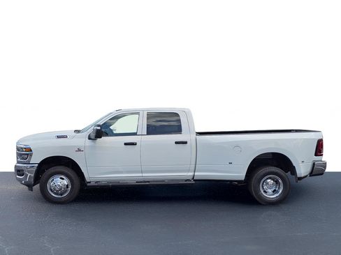 New 2026 RAM 3500 Tradesman AWD/4WD image 15