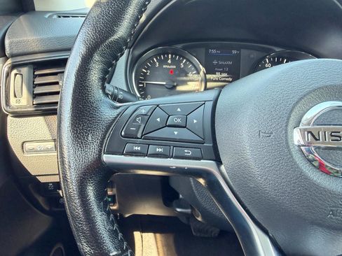Used 2020 Nissan Rogue Sport SV w/ Technology Package AWD/4WD image 39
