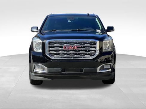 Used 2020 GMC Yukon XL Denali w/ Denali Premium Package image 8