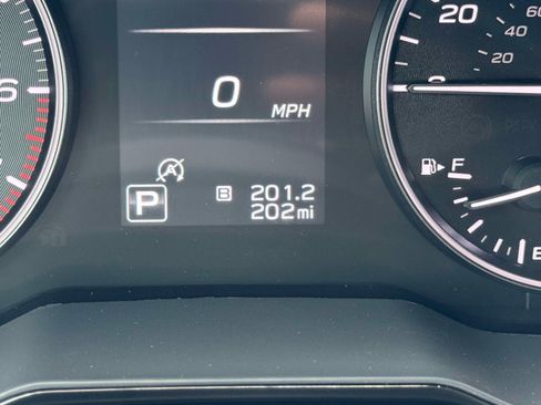 Used 2025 Subaru Legacy Premium AWD/4WD image 19