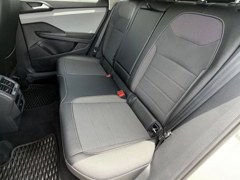 Used 2022 Volkswagen Taos SE AWD/4WD image 19