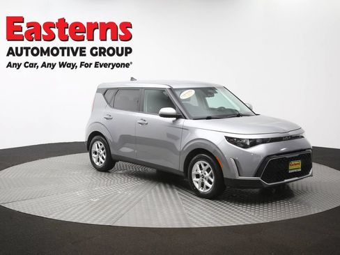 Used 2023 Kia Soul LX w/ Option Group 015 FWD image 49