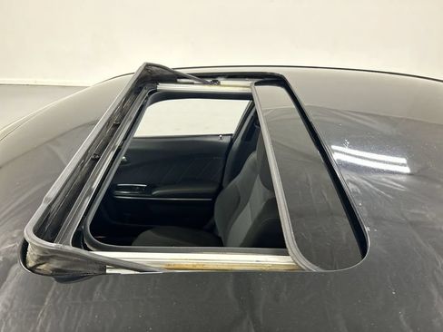 Used 2016 Dodge Charger R/T RWD image 19