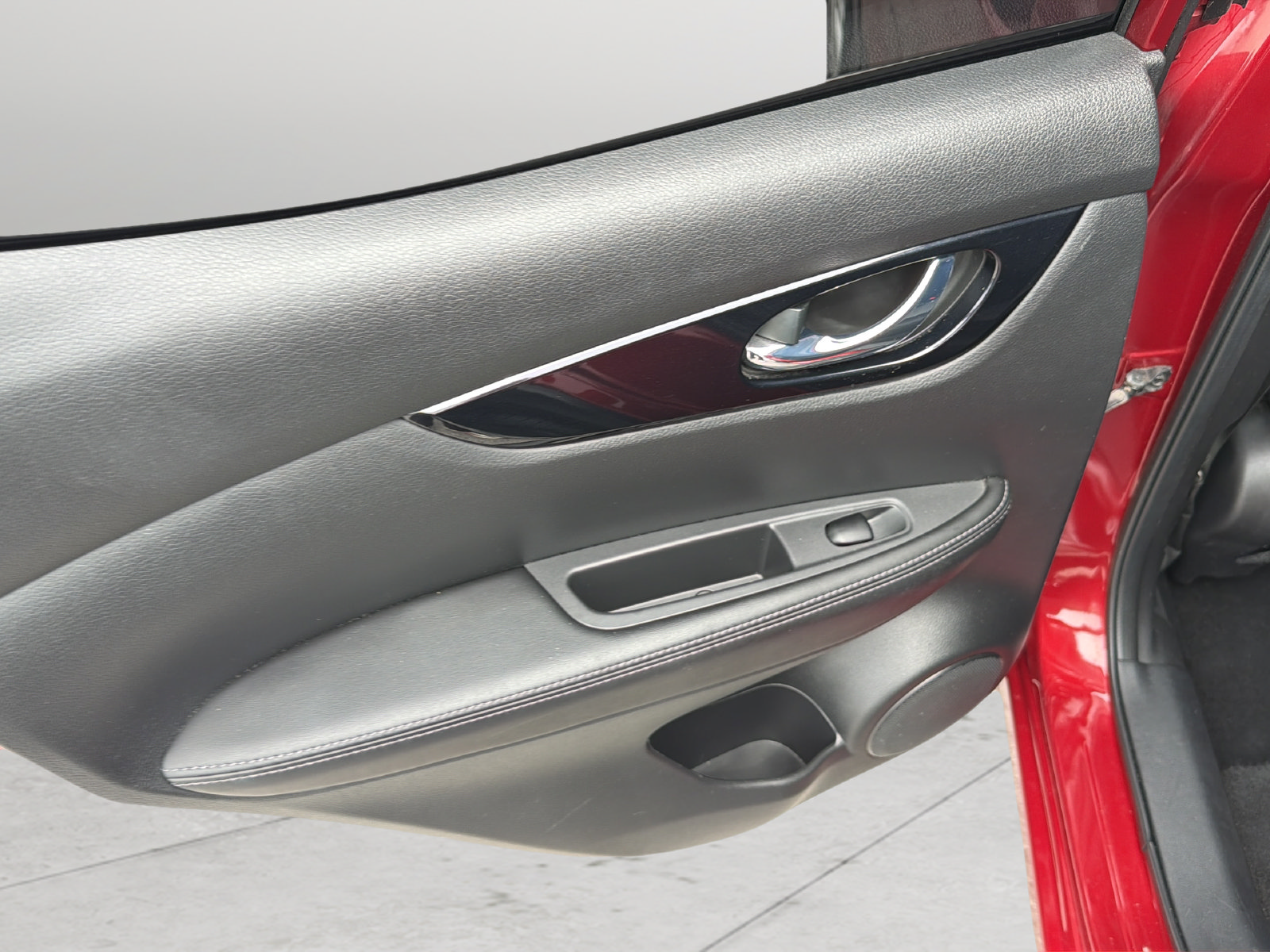 Used 2020 Nissan Rogue Sport SV w/ All-Weather Package FWD image 35