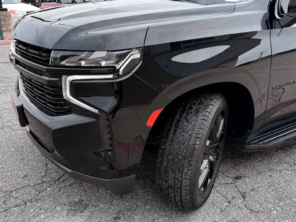 Used 2023 Chevrolet Suburban RST w/ Luxury Package AWD/4WD image 5