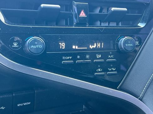 Used 2021 Toyota Camry SE image 20