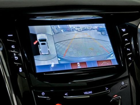 Used 2018 Cadillac Escalade Platinum image 27