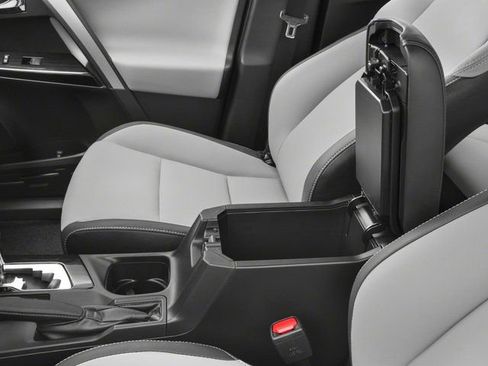 Used 2018 Toyota RAV4 Limited image 15