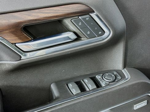 Used 2023 GMC Sierra 1500 SLT w/ SLT Premium Package image 15