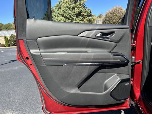 Used 2024 Chevrolet Traverse RS w/ LPO, Floor Liner Package image 63