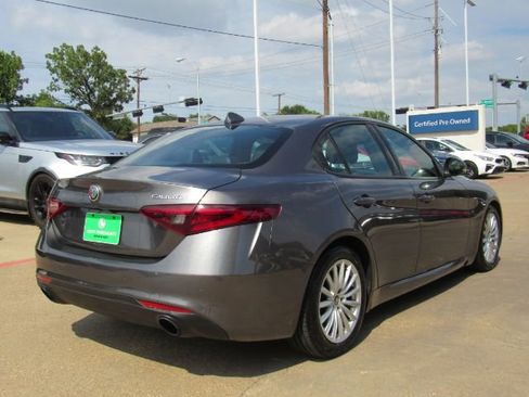 Used 2023 Alfa Romeo Giulia Sprint image 6