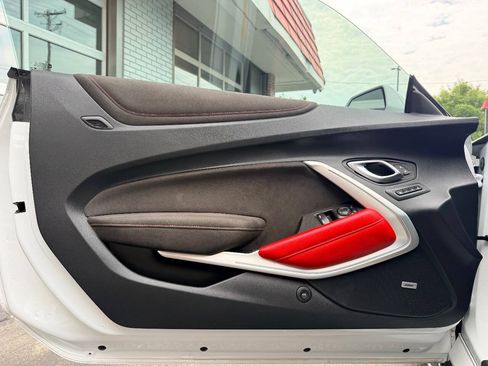 Used 2022 Chevrolet Camaro ZL1 RWD image 17