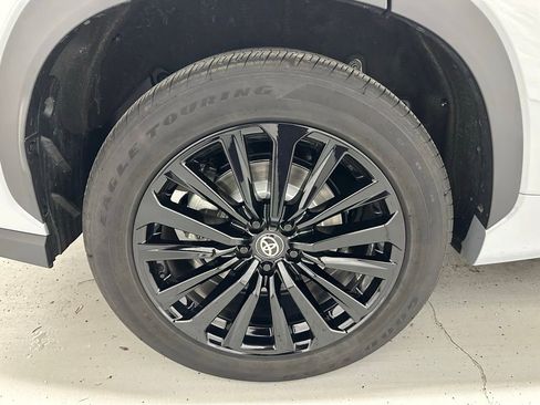 Used 2025 Toyota Highlander XSE image 68