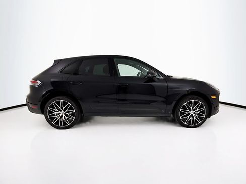 Certified 2025 Porsche Macan AWD/4WD image 8