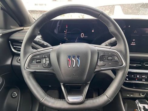 Used 2025 Buick Envista Avenir image 12