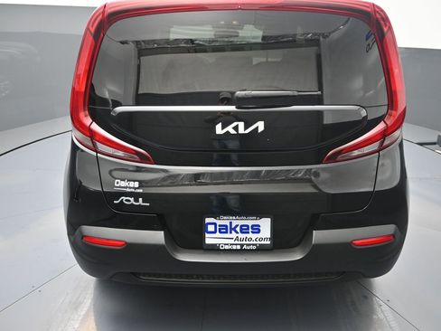 Certified 2022 Kia Soul LX image 29