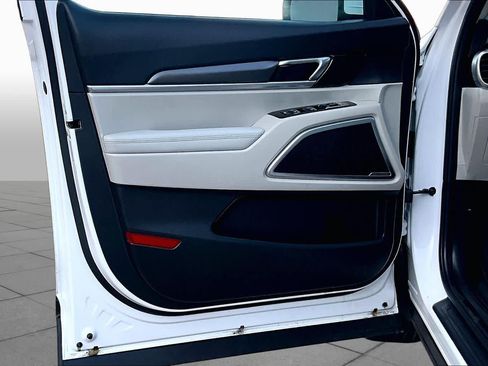 Certified 2025 Kia Telluride S FWD image 22