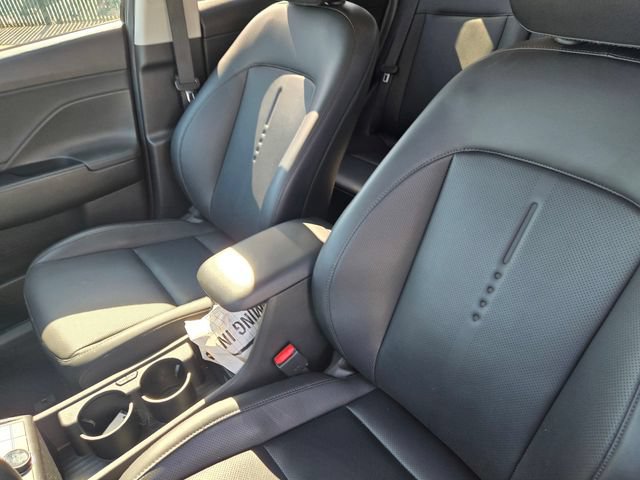 Used 2024 Hyundai Kona Limited FWD image 11