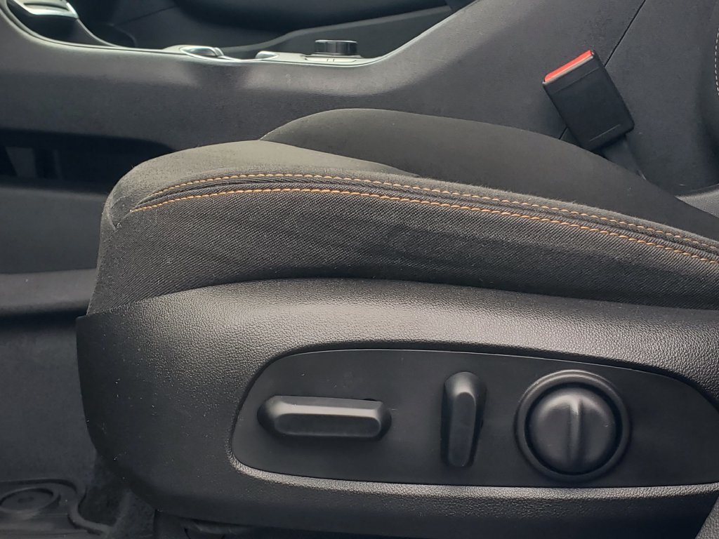 Used 2020 GMC Terrain SLE w/ Driver Convenience Package FWD image 6