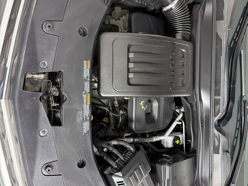 Used 2017 Chevrolet Equinox LT w/ Convenience Package image 27