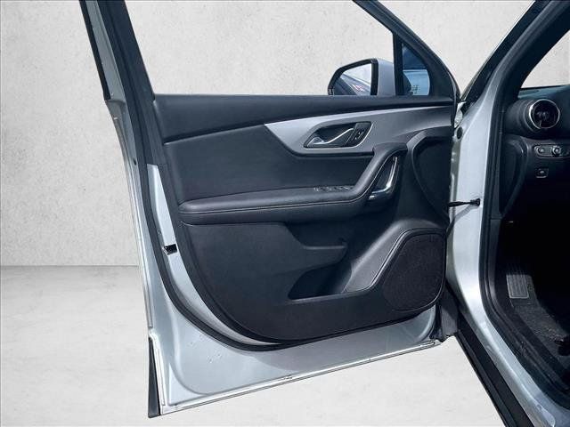 Used 2022 Chevrolet Blazer LT FWD image 15