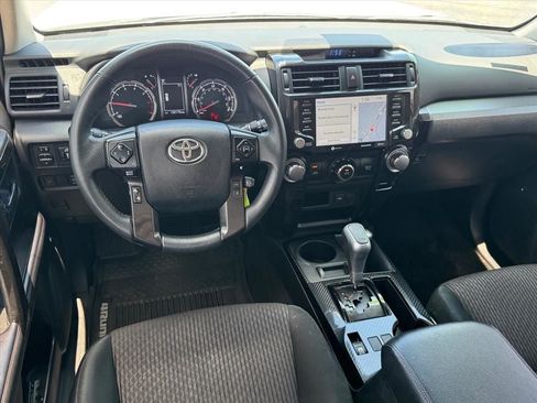Used 2020 Toyota 4Runner TRD Off-Road AWD/4WD image 15