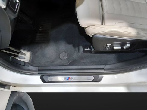 Used 2023 BMW X4 xDrive30i AWD/4WD image 25
