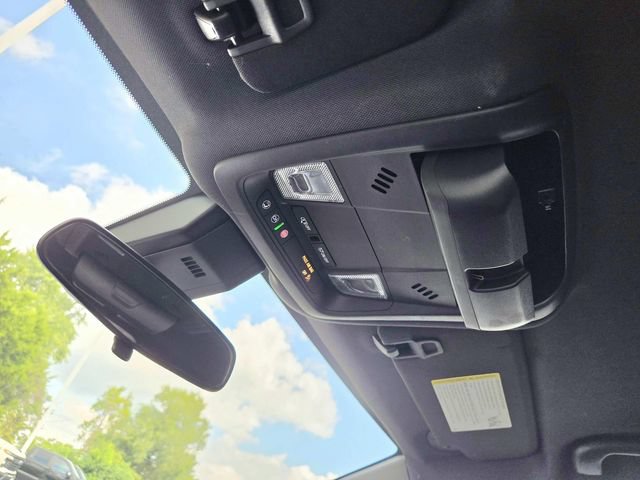 Certified 2022 Chevrolet Equinox RS w/ Infotainment Package FWD image 28