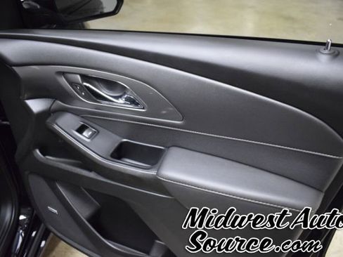 Used 2023 Chevrolet Traverse Premier w/ Redline Edition image 27