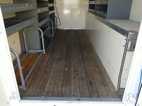 Used 2015 Ford E-450 and Econoline 450 Super Duty w/ Power Windows & Locks Group image 12