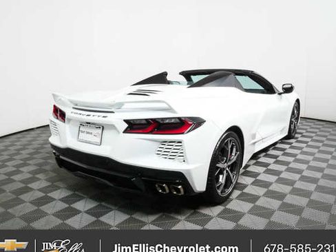Used 2021 Chevrolet Corvette Stingray Premium Conv w/ Z51 Performance Package image 23