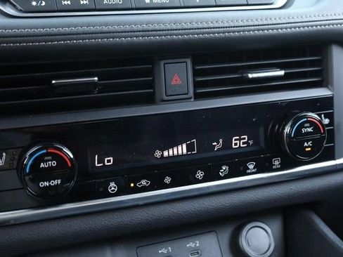 Certified 2025 Nissan Rogue SV w/ SV Premium Package FWD image 15