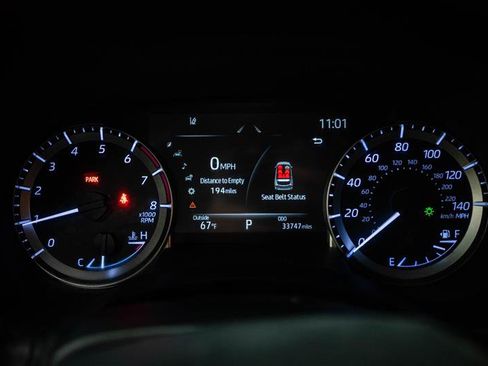 Used 2023 Toyota Highlander XLE FWD image 18