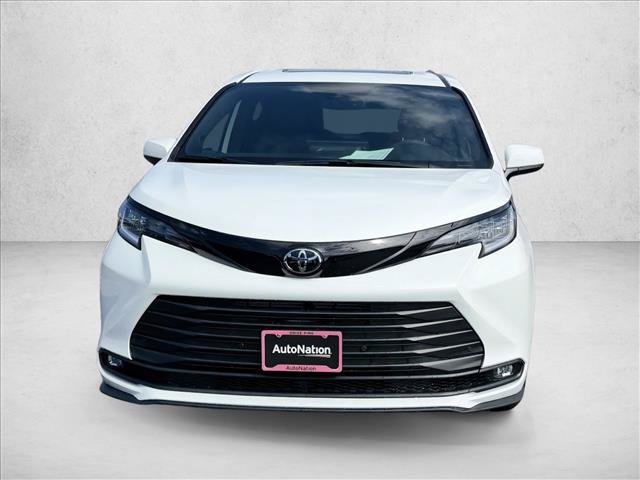 New 2026 Toyota Sienna XLE Woodland Edition AWD/4WD image 2