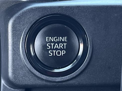 Used 2024 Toyota Tacoma SR5 RWD image 19