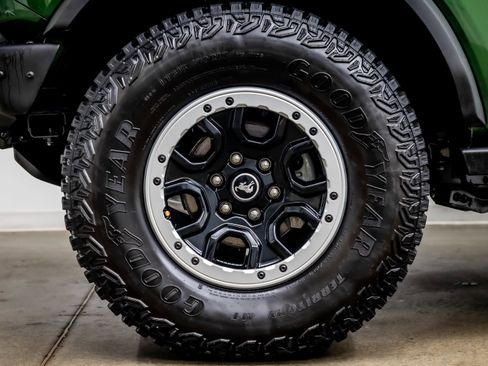 Used 2024 Ford Bronco Badlands AWD/4WD image 35