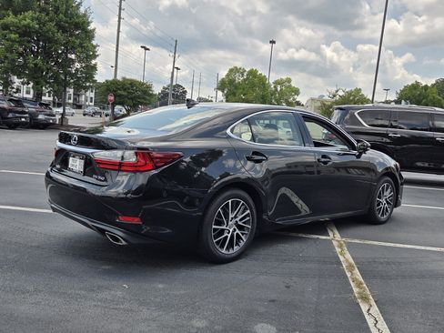 Used 2016 Lexus ES 350 w/ Luxury Package w/Wood Trim FWD image 6