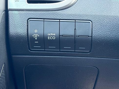 Used 2013 Hyundai Elantra GT FWD image 25