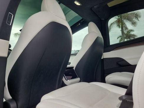 Used 2022 Tesla Model X AWD/4WD image 9