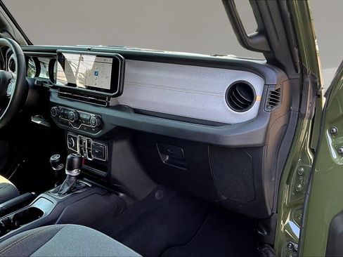 Used 2024 Jeep Wrangler Unlimited w/ Convenience Group AWD/4WD image 23