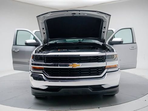 Used 2019 Chevrolet Silverado 1500 LT RWD image 16
