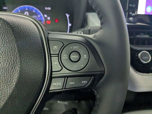 Used 2026 Toyota Corolla SE FWD image 17