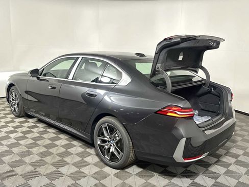 New 2026 BMW 530i xDrive w/ Premium Package image 19