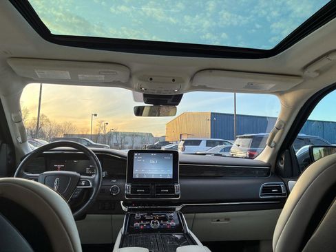 Used 2018 Lincoln Navigator Black Label w/ Cargo Package image 40