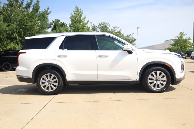 Used 2024 Hyundai Palisade SEL FWD image 3