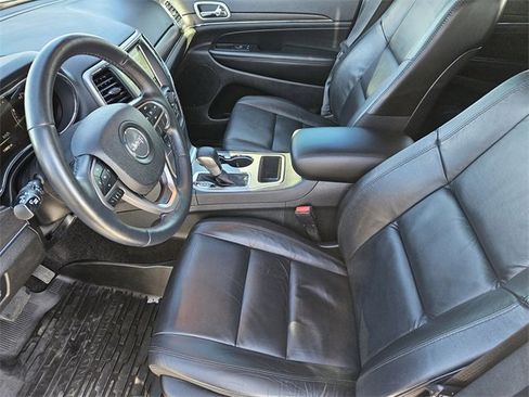 Used 2018 Jeep Grand Cherokee Limited image 13