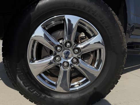 Used 2019 Ford F150 XLT w/ Equipment Group 302A Luxury AWD/4WD image 9
