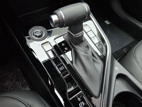 New 2026 Kia Niro EX image 15