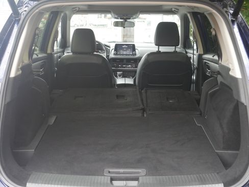 Certified 2024 Nissan Rogue SV w/ SV Premium Package AWD/4WD image 21